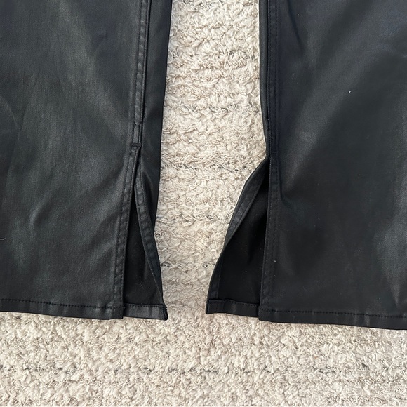 Abercrombie & Fitch 90's Slim Straight Ultra High Rise Vent Hem Black Coated - Picture 4 of 6